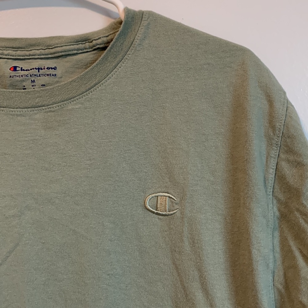 Champion t shirt